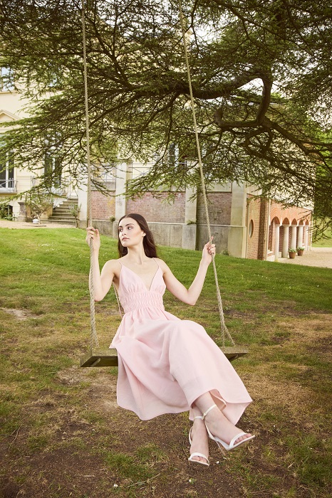 سانتولينا وجهة الموضة الجديدة التي تعيد تعريف الأناقة والأنوثة