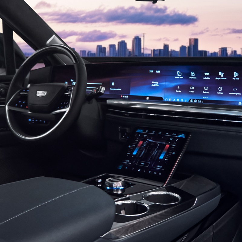 كاديلاك إسكاليد من محركات V8 الجبّارة إلى الابتكار الكهربائي IQ