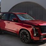 كاديلاك إسكاليد من محركات V8 الجبّارة إلى الابتكار الكهربائي IQ