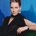 فان كليف أند آربلز تأخذكم في رحلة ساحرة عبر شعرية الوقت