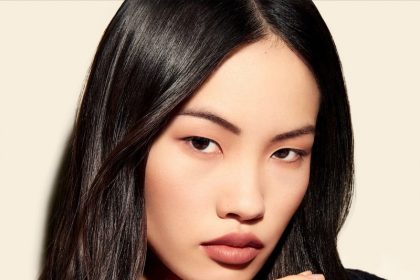 كريم أساس Gucci بشرة مثالية بضغطة واحدة