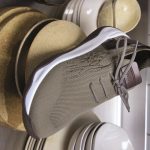 بيرلوتي تكشف عن حذاء سنيكر قمة الأناقة والابتكار في عالم الأحذية