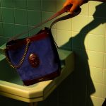 حقيبة Pivot الجديدة من فيرساتشي لربيع وصيف 2026