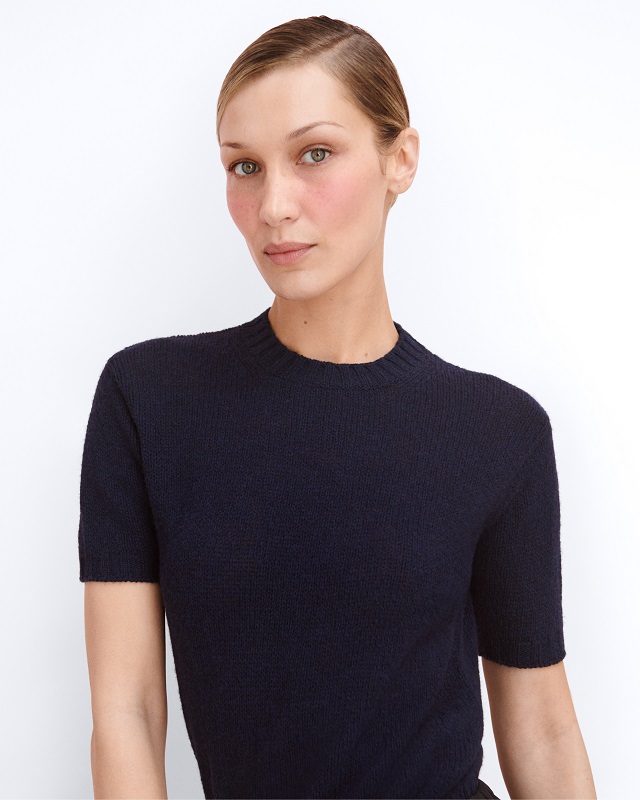 برادا بيوتي تطلق أول بلاش لها بالتعاون مع بيلا حديد