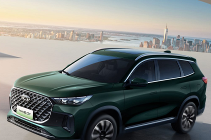 شيري تيجو 8 سوبر هايبرد SUV هجينة بمدى قيادة يصل إلى 1200 كم