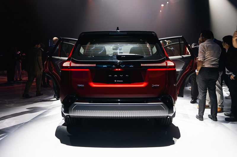 تويوتا راف 4 2026 مواصفات ثورية وتصميم يسرق الأنظار