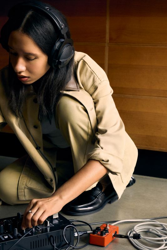 مجموعة هوغو HUGO لربيع وصيف 2026: أناقة عصرية لجيل يبني طريقه بنفسه