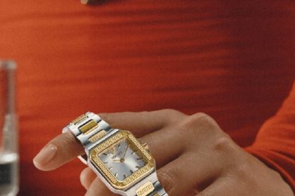 ساعة فيرساتشي غريكا إيدج الجرأة الفخامة ودقة الصناعة السويسرية