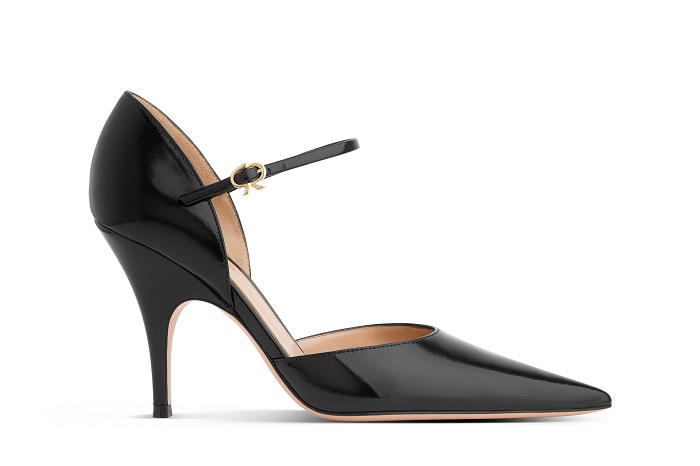 كعب صوفيا الجديد تحفة فنية تجمع بين الأناقة العصرية وروح الريترو 2 كعب صوفيا الجديد تحفة فنية تجمع بين الأناقة العصرية وروح الريترو