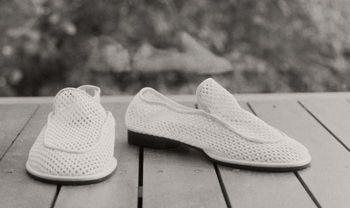 NEOUS لربيع وصيف 2026 حين يلتقي التصميم المعماري بدفء الصيف الإيطالي