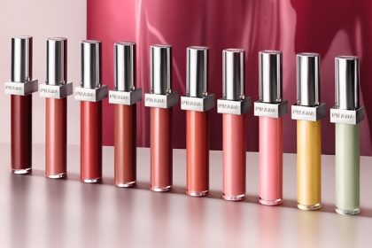 اكتشفي مجموعة Prada Reflection اكتشفي مجموعة Prada Reflection.