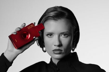 عطر إيفوك ريد من أجمل دبي ثنائي عطري يجسد الثقة والجاذبية للرجل والمرأة