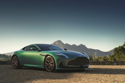 ASTON MARTIN DB12