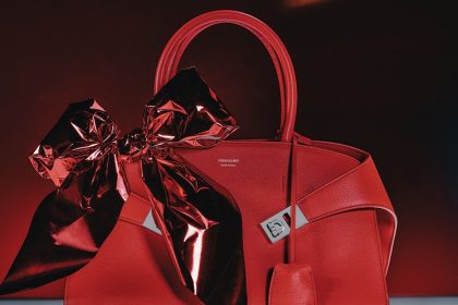 FERRAGAMO HOLIDAY 2024