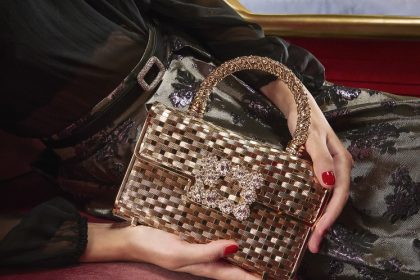 Roger Vivier ’s 2024 Holiday Season Campaign