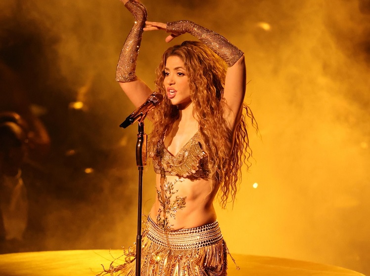 ETRO FOR SHAKIRA