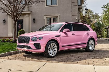 Bentayga EWB Mulliner in Candy Pink