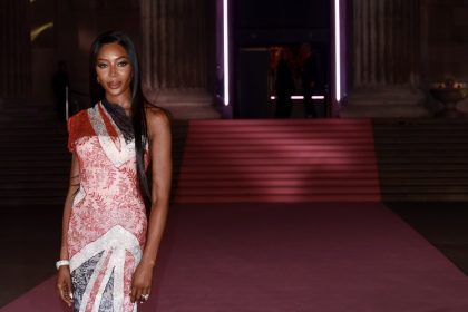 Naomi Campbell in Givenchy