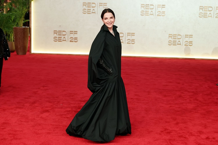 Juliette Binoche wearing Boucheron