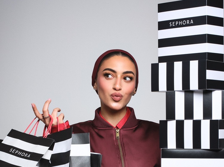 Sephora Debuts Yara Al Namla’s Moonglaze: 1st Saudi Brand